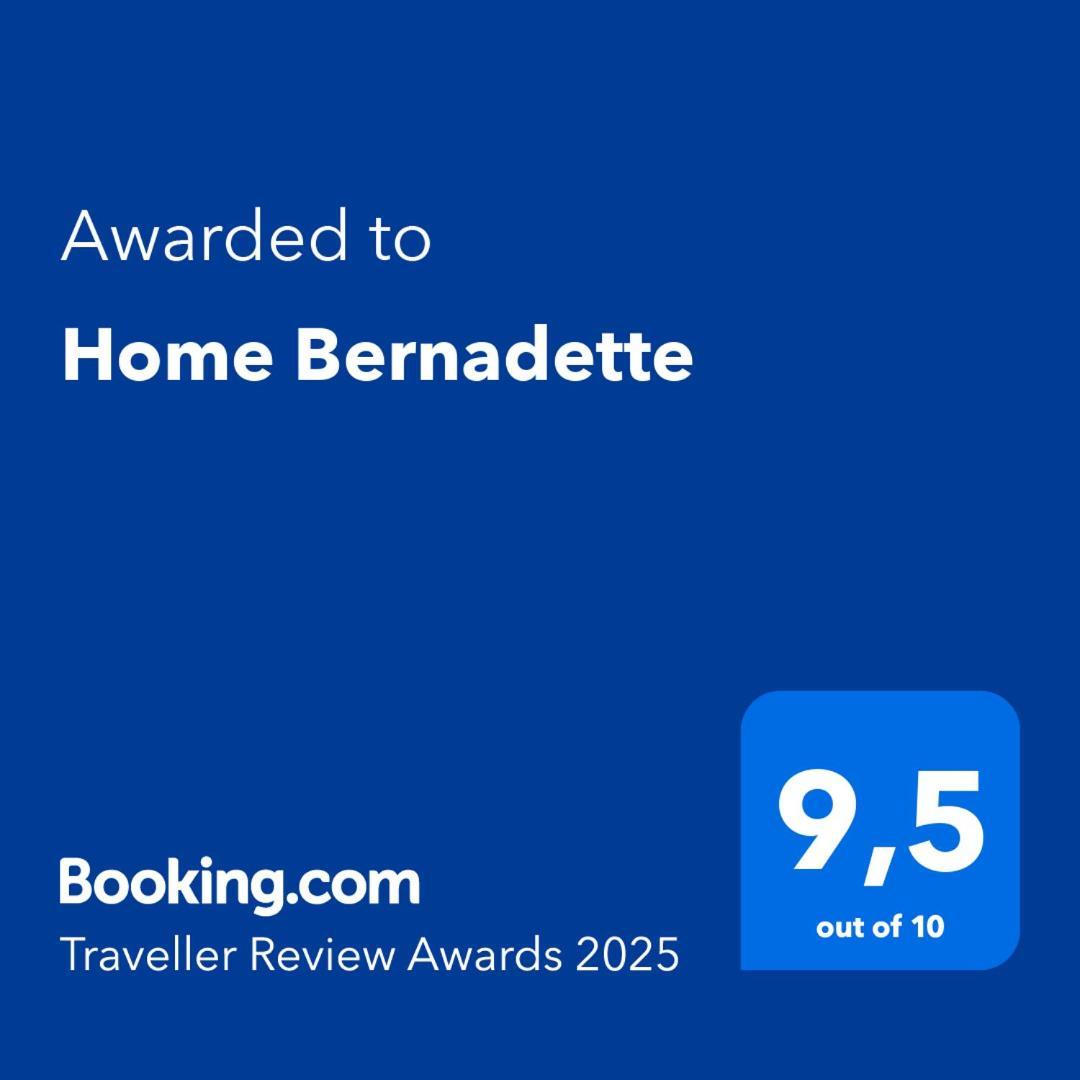 Home Bernadette — Photos 3
